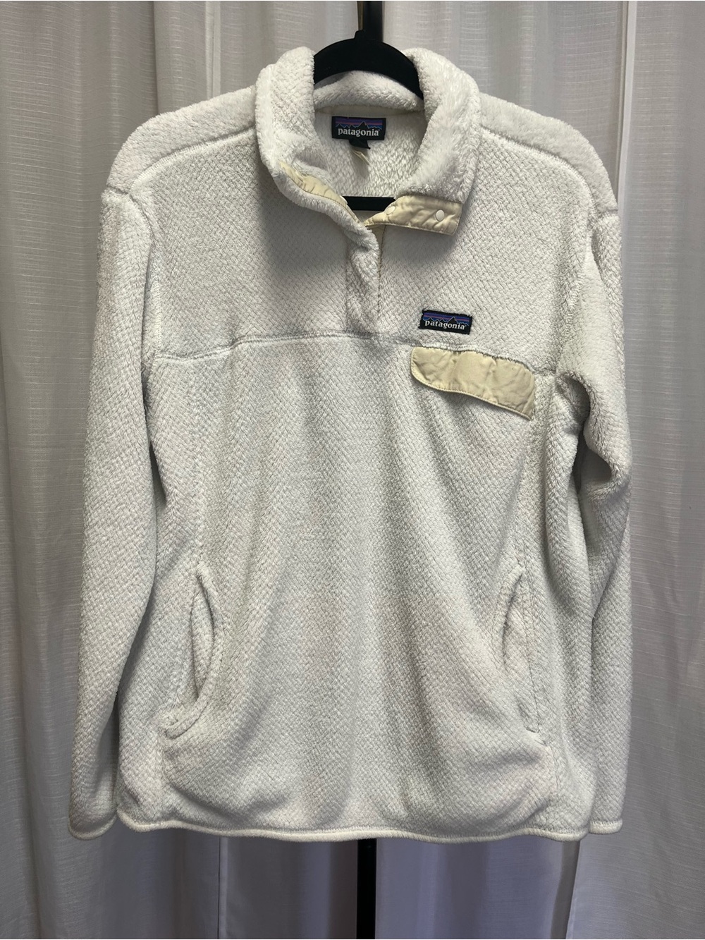 Patagonia Re-Tool Snap-T Pullover Color: Raw Linen - White X-Dye | size XL